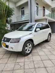 Suzuki Escudo 2009 White for sale
