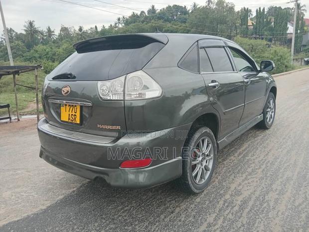 Toyota Harrier 2006 Gray