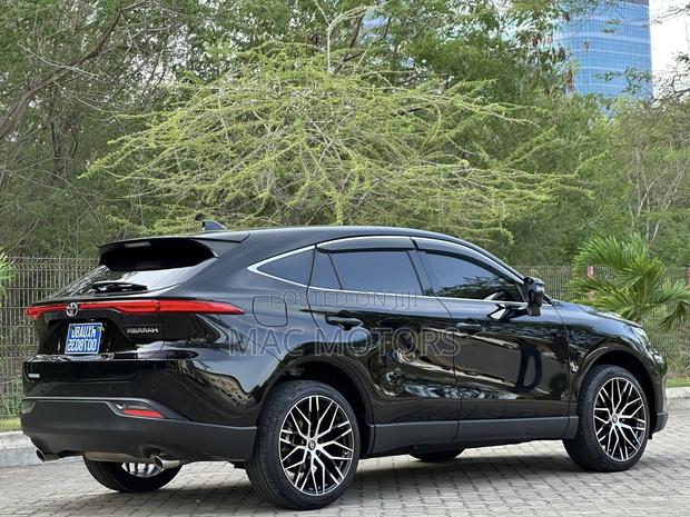Toyota Harrier 2022 Black