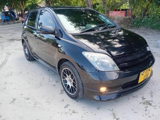 Toyota IST 2006 Black