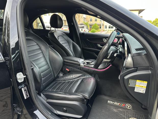 Mercedes-Benz C200 2014 Black