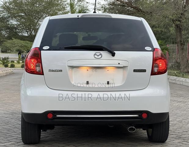 Mazda Verisa 2009 White