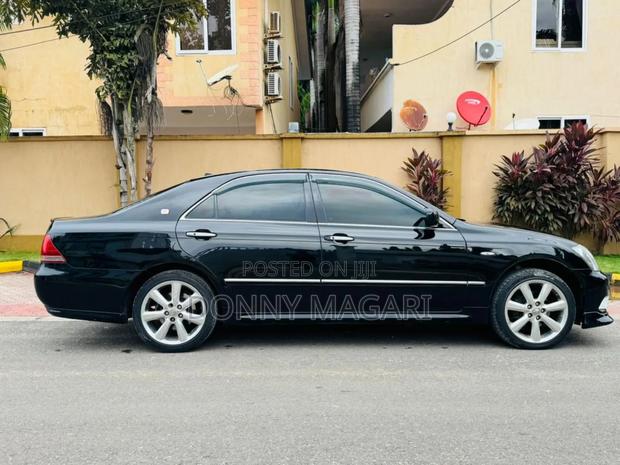 Toyota Crown 2007 Black