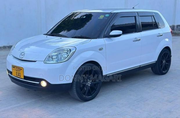Mazda Verisa 2010 White