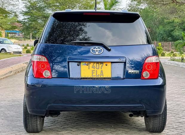 Toyota IST 2006 Blue