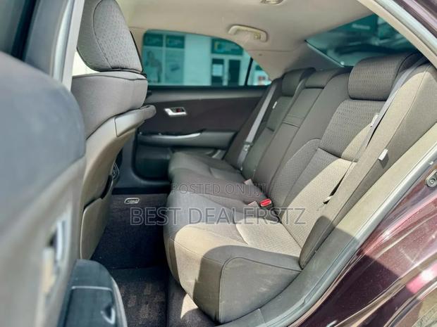 Toyota Crown 2008 Maroon