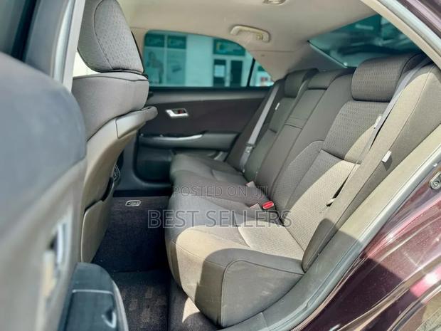 Toyota Crown 2008 Maroon