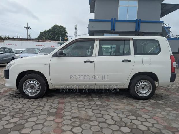 Toyota Succeed SV Premium 2014 White