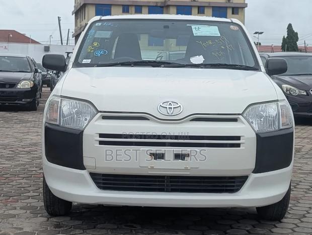 Toyota Succeed SV Premium 2014 White