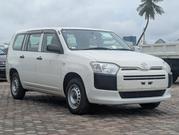 Toyota Succeed SV Premium 2014 White for sale