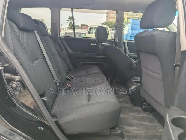 Toyota Kluger 2004 Black