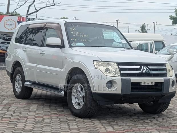 Mitsubishi Pajero 3.2 DI-D Avance Automatic 2008 White