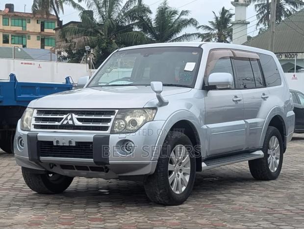 Mitsubishi Pajero 3.2 DI-D Avance Automatic 2008 White