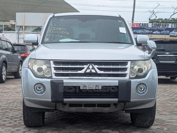Mitsubishi Pajero 3.2 DI-D Avance Automatic 2008 White