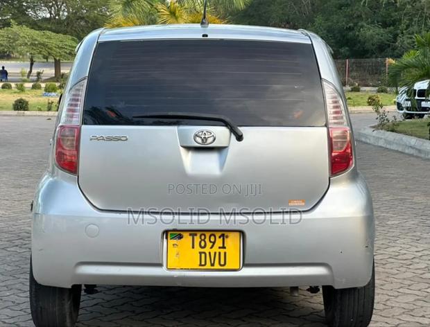 Toyota Passo 2005 Silver