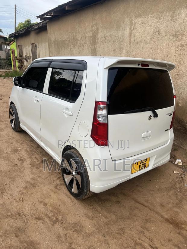 Suzuki Wagon R 2012 White