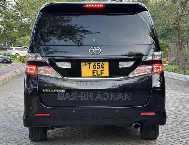 Toyota Vellfire 2010 Black