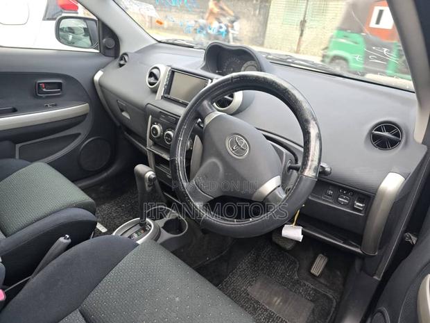 Toyota IST 2007 Black