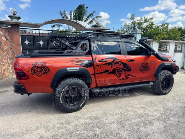 Toyota Hilux Revo Double Cab Deisel 2.8 AWD 2018 Orange