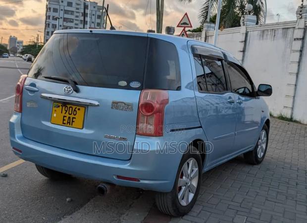 Toyota Raum 2008 Blue
