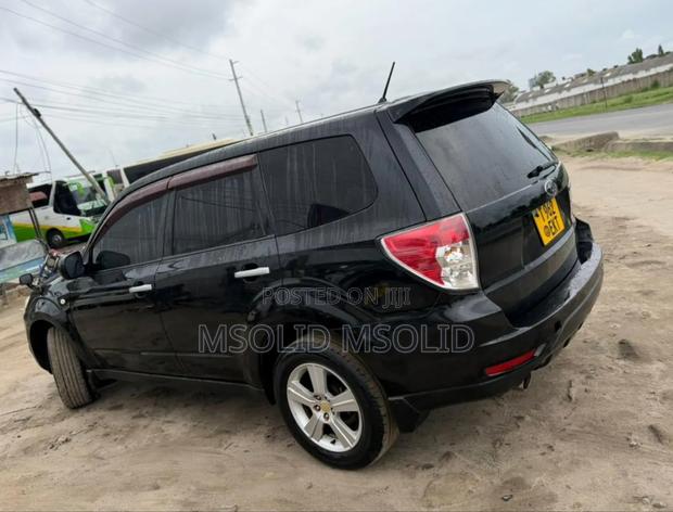 Subaru Forester 2010 Black