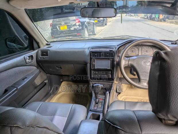 Toyota Carina 1.5 FWD Sedan 2001 Silver