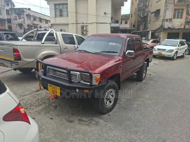 Toyota Hilux 2.5 D-4D 2008 Burgundy