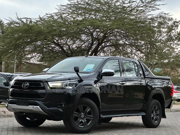 Toyota Hilux Revo Double Cab Deisel 2.4 RWD 2021 Black