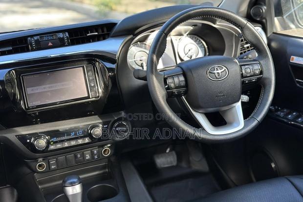 Toyota Hilux Revo Double Cab Deisel 2.4 RWD 2021 Black