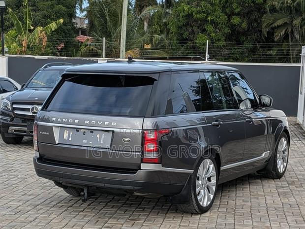 Land Rover Range Rover Vogue 2016 Gray