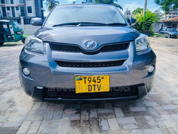 Toyota IST 2010 Gray