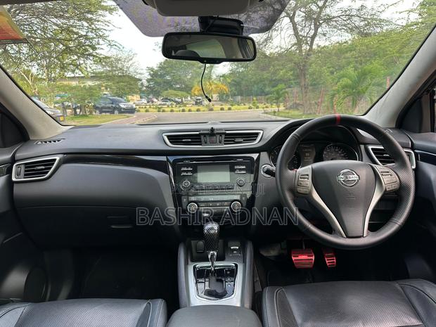 Nissan Qashqai 2017 Black