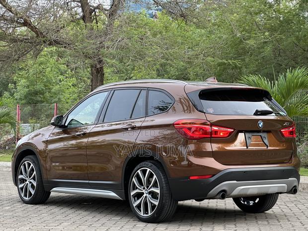BMW X1 xDrive28i AWD 2016 Brown