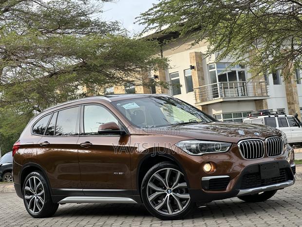 BMW X1 xDrive28i AWD 2016 Brown