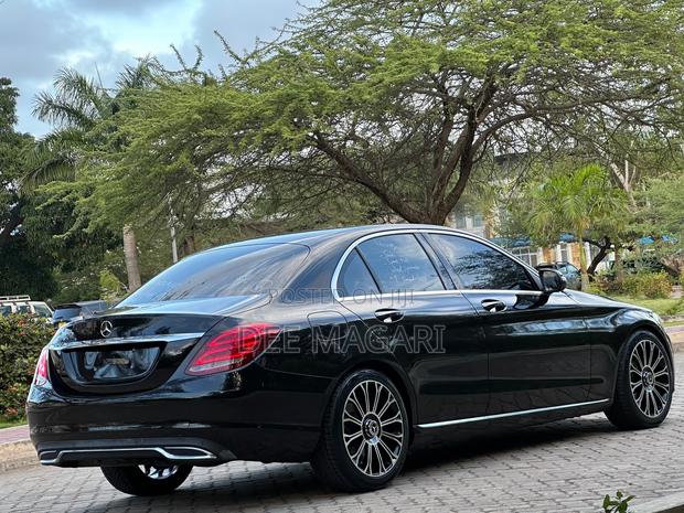 Mercedes-Benz C200 2015 Black