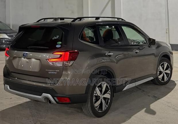 Subaru Forester Limited AWD 2020 Gray