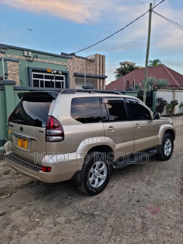 Toyota Land Cruiser Prado 2007 Gold