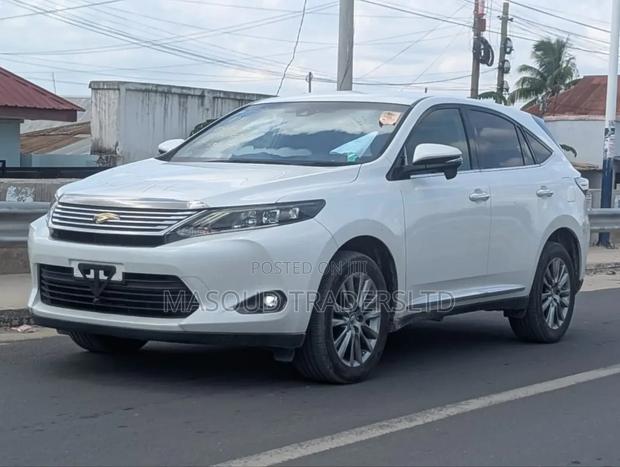 Toyota Harrier 2.5 Hybrid 4WD 2015 White