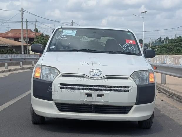 Toyota Probox 1.5 F 2WD 2015 White