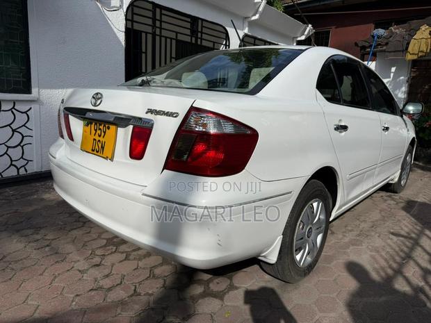 Toyota Premio 2005 White