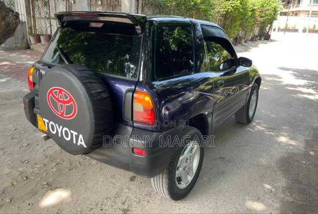 Toyota RAV4 Base AWD 2001 Blue