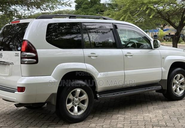 Toyota Land Cruiser Prado 2005 Pearl
