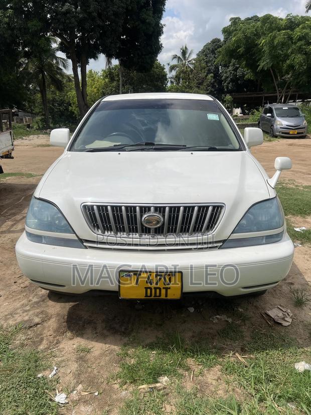 Toyota Harrier 2022 White