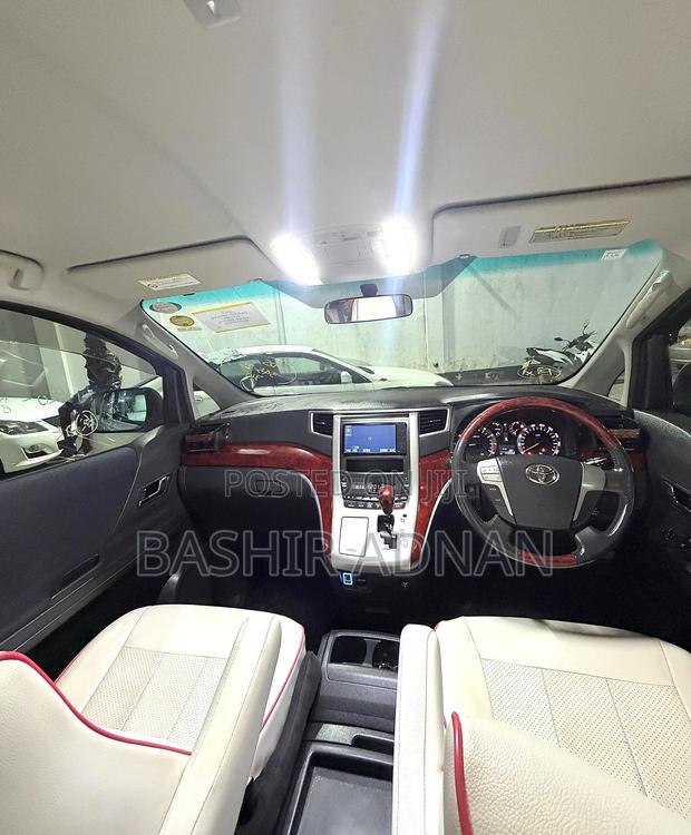 Toyota Vellfire 2009 White