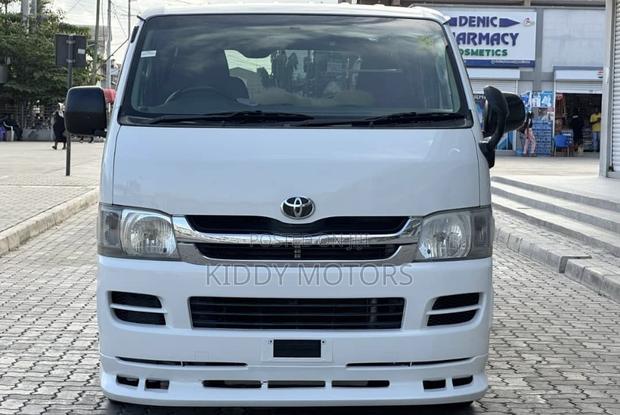 Toyota HiAce 2008 Pearl