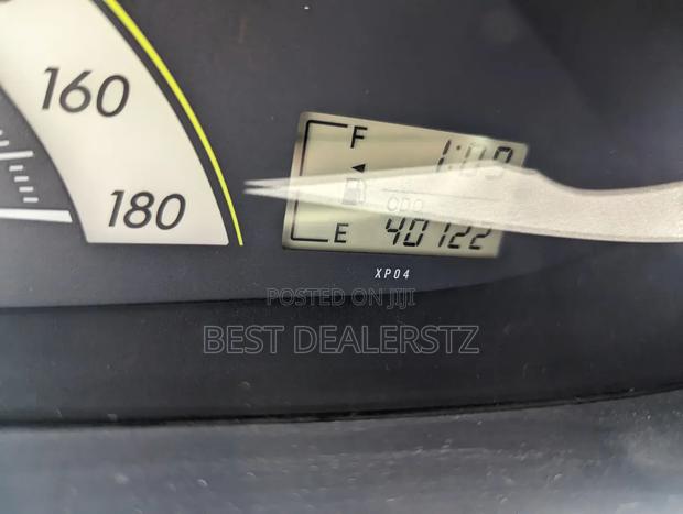 Toyota Belta 2006 Silver