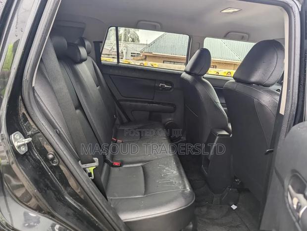 Toyota Corolla Rumion Hatchback 1.8 AWD 2011 Black