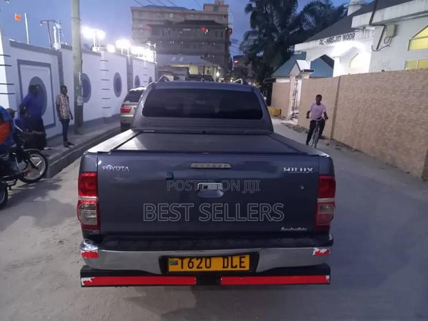 Toyota Hilux 3.0 D-4D 4x4 2012 Black