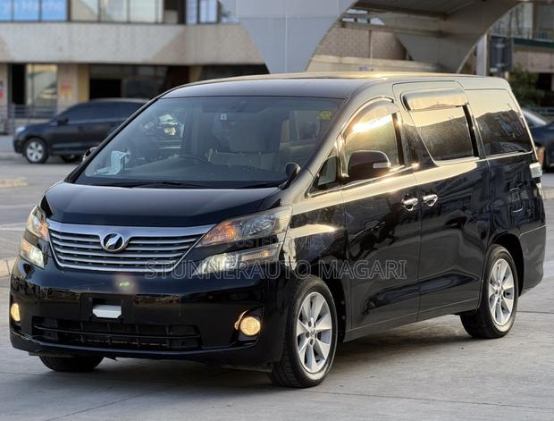 Toyota Vellfire 2011 Black