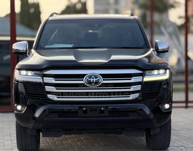 New Toyota Land Cruiser 2024 Black
